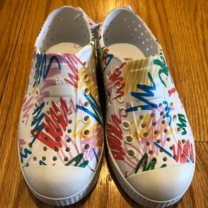 NWT Native Kids Jefferson Crayola